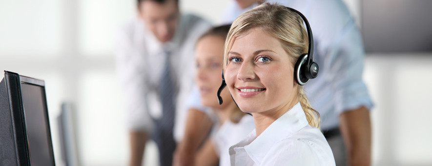 Vevőszolgálat és árukiadás